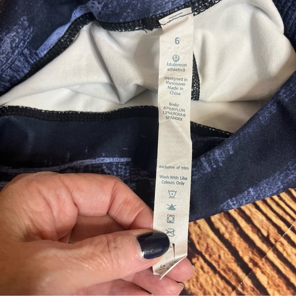 Lululemon Wunder Under Crop Hi-Rise 21" Transition Midnight Multi Navy Size 6 - Picture 8 of 8